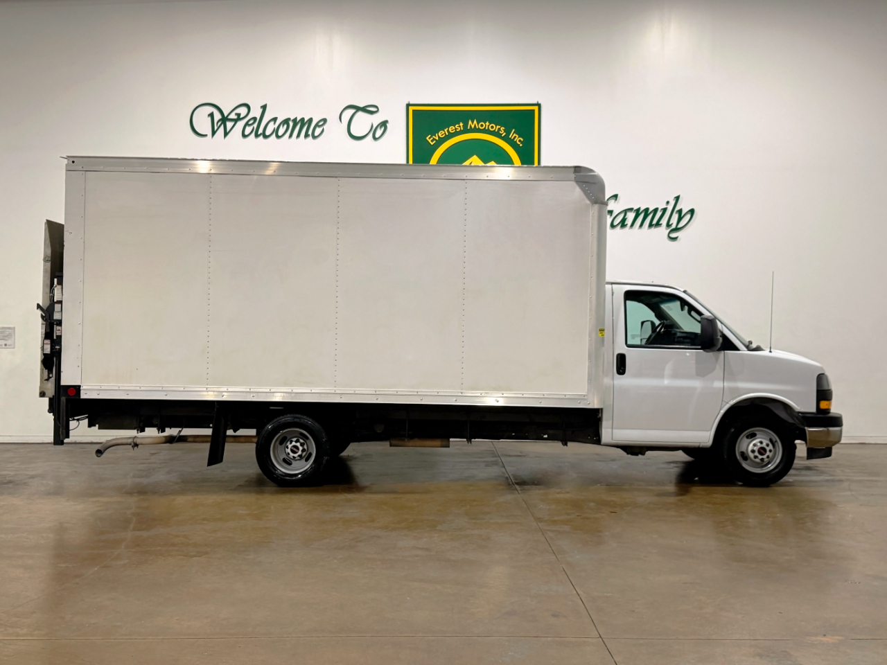 gmc savana cutaway 2023 7GZ37TC77PN006994 image gmc savana cutaway 2023 7GZ37TC77PN006994 image